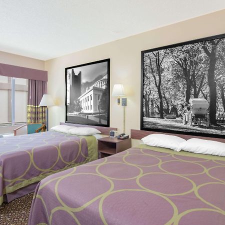 Super 8 By Wyndham Ashland Hotel Buitenkant foto