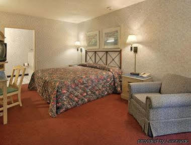 Super 8 By Wyndham Ashland Hotel Buitenkant foto